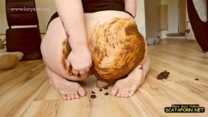 LucyScat – A Beautiful Log Smeared On My Fat Ass 00002
