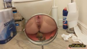 PooGirlSofia – Poop In The Mirror 00003