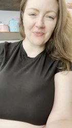 Sneaking in on 77765675667547Mommy Pooping 00001