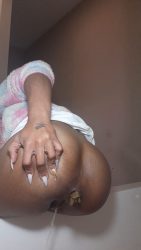 Uni”Ella a67567567567m over tub 00000