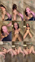 Emilyandleoo - Pissing.ScrinList