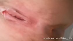I Shit M787686868yself 00002