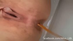 I Shit M787686868yself 00001