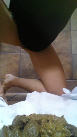 sct---16.zarzar01_-_21oz_shit_pee_on_toilet_farts_and_squirt_.00003.jpg